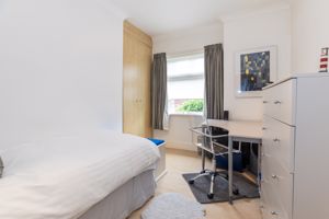 Bed- click for photo gallery